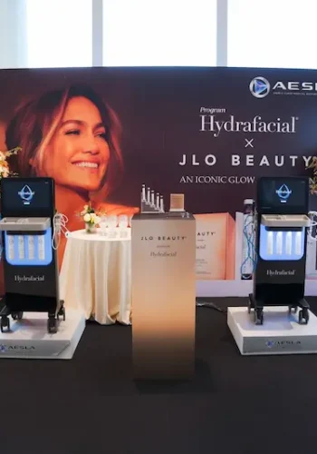 เผยเคล็ดลับผิวโกลว์สไตล์ไอคอน! AESLA นำเสนอ HydraFacial® x JLO Beauty® ในงาน Open House สุดพิเศษ